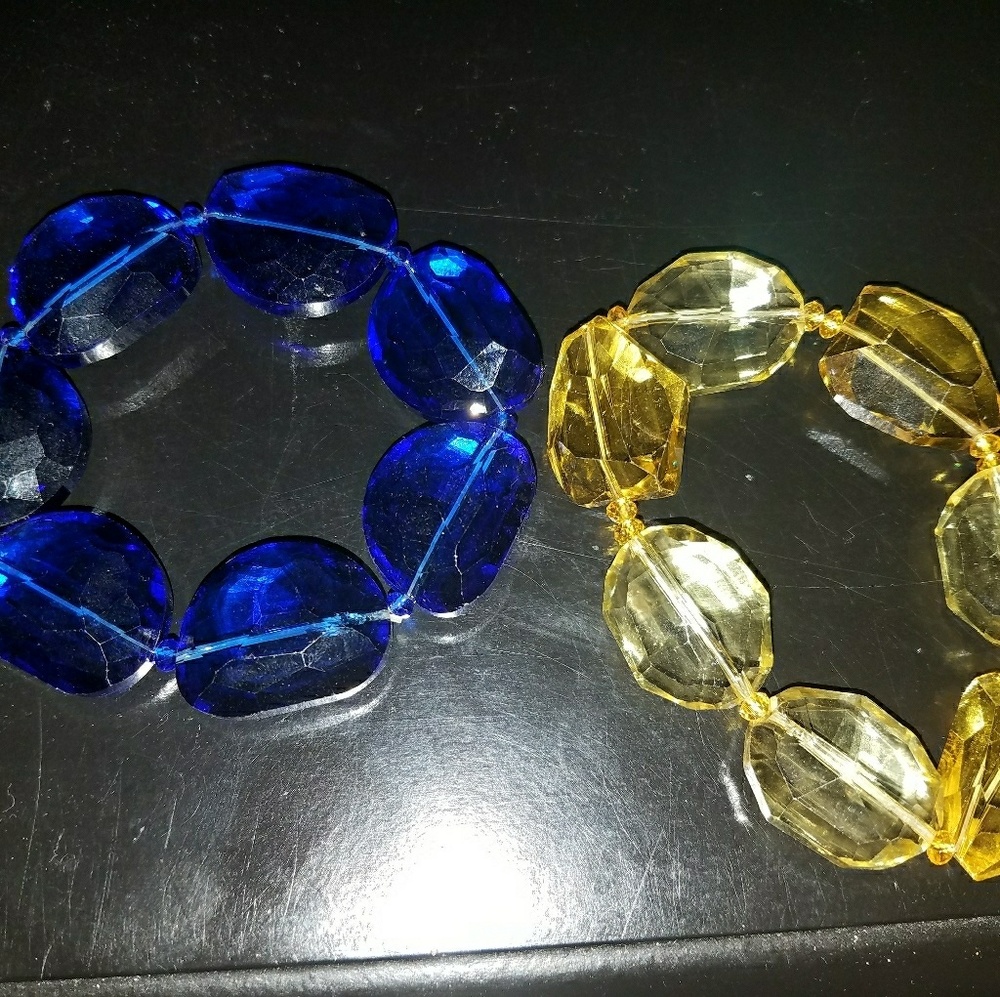 2 bracelets